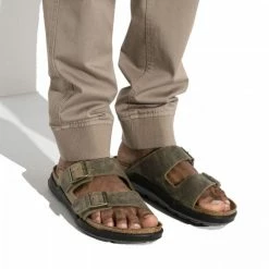 Birkenstock Men's Arizona Cross Town Oiled Leather In Faded Khaki -Shoe Shop 1018463 f closeup m 1100x