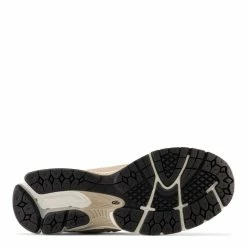 New Balance Women's 1906R In Mindful Grey With Moonbeam And Silver Metallic 9 New Balance Women's 1906R In Mindful Grey With Moonbeam And Silver Metallic -Shoe Shop nb m1906rw 1589 4 1100x